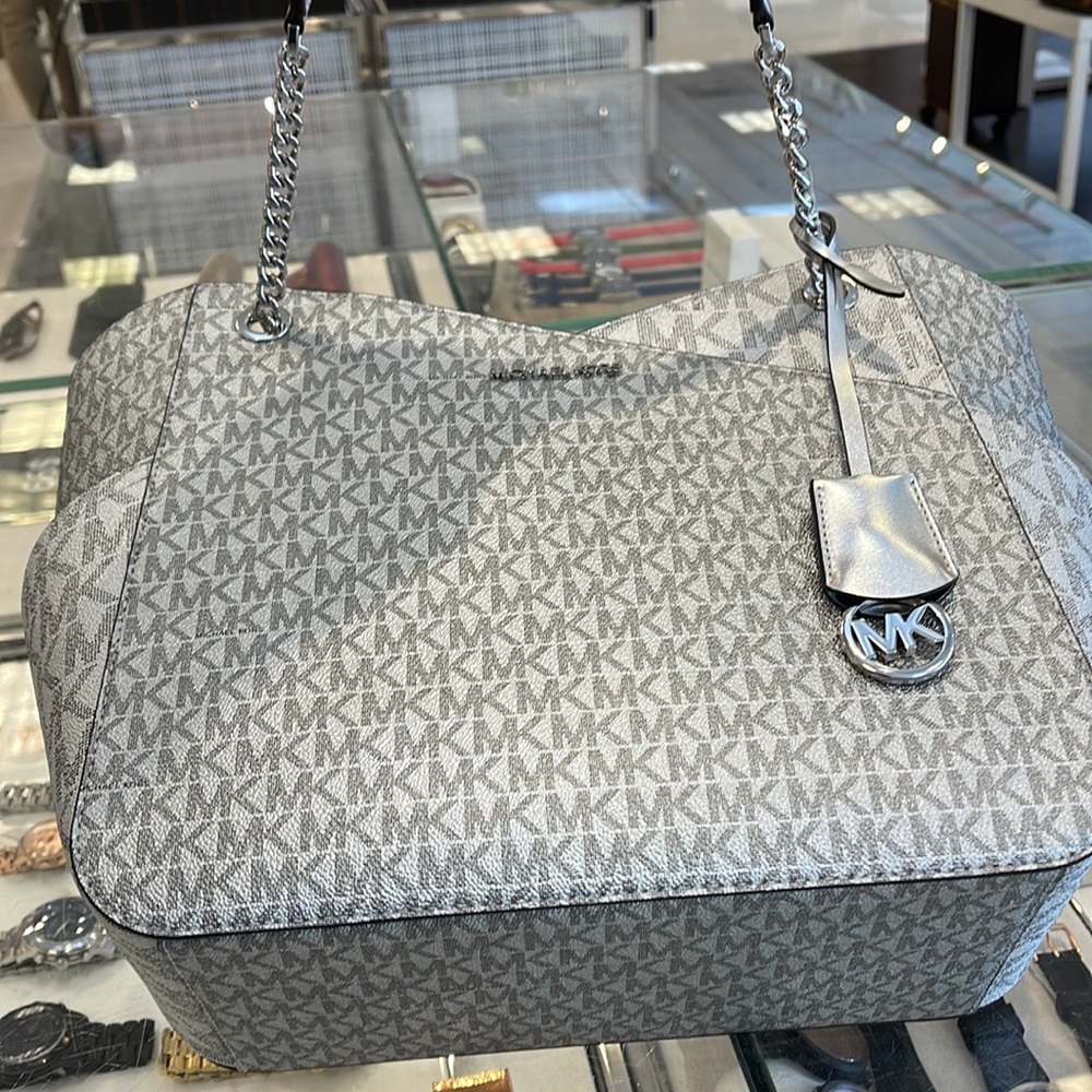 Michael Kors Jet Set Travel Large Chained Tote Shoulder Bag MK 
Silver

NWT - Picture 10 of 16